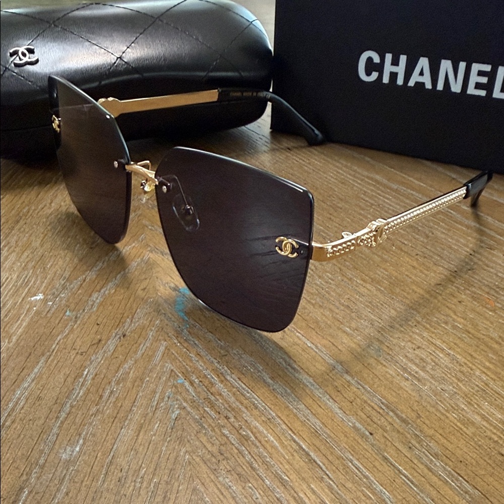 CHANEL Rimless Square Sunglasses in Black and Gold-Tone - Picture 4 of 7